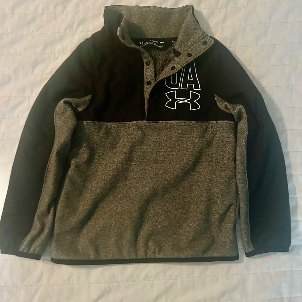 Under Armour Black and Gray kids Pullover